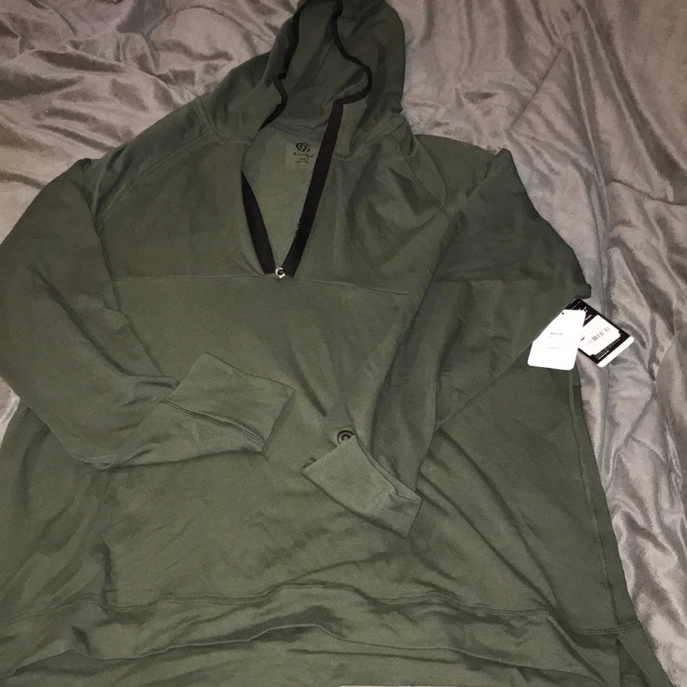 Women’s sweater.
